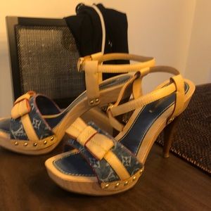 Louis Vuitton blue lv print with leather trim and bow size 37